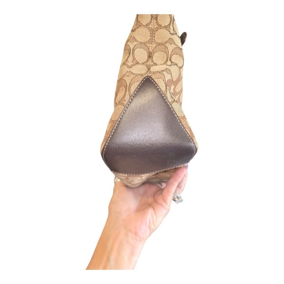 COACH NWOT F58282 OUTLINE SIGNATURE ZIP TOP TOTE Khaki Brown - Picture 5 of 16